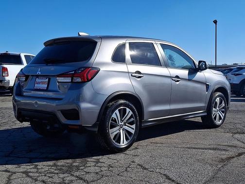 2022 Mitsubishi Outlander Sport SE