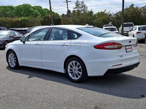 Oxford White 2020 Ford Fusion SE