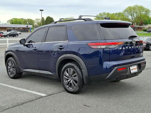 Deep Ocean Blue Pearl - RCJ 2022 Nissan Pathfinder SV 4WD
