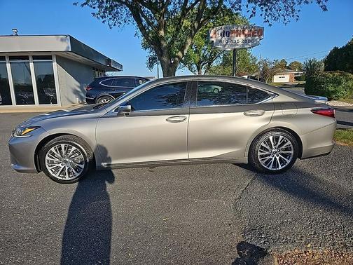 2021 Lexus ES 350 Base