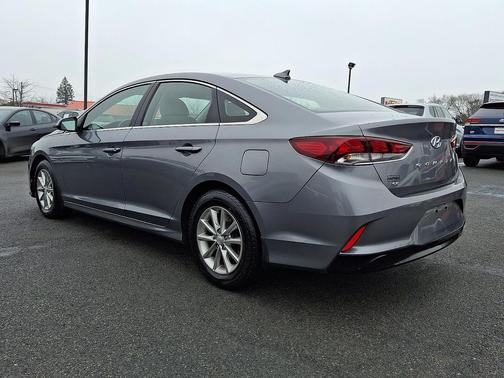2018 Hyundai SONATA SE