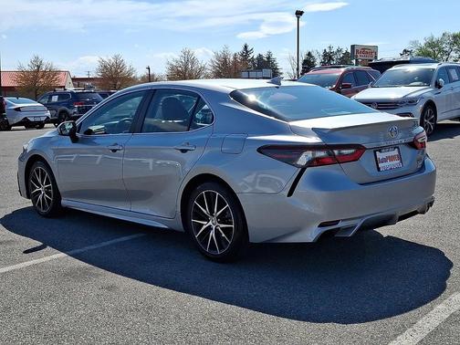 Celestial Silver Metallic 2022 Toyota Camry SE