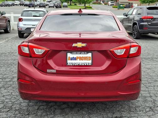Cajun Red Tintcoat 2018 Chevrolet Cruze LT