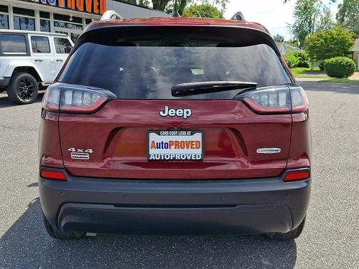 Velvet Red Pearlcoat 2019 Jeep Cherokee Latitude Plus