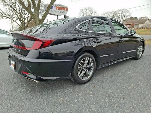 2022 Hyundai SONATA SEL