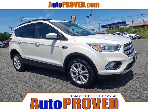 White Platinum Metallic Tri-Coat 2019 Ford Escape SEL