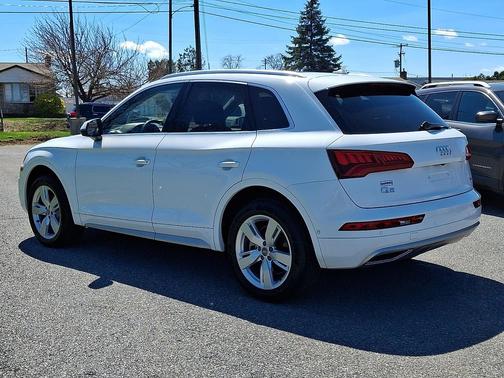 Ibis White 2019 Audi Q5 45 Premium