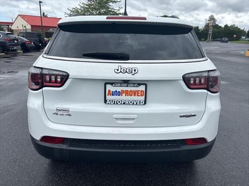 2022 Jeep Compass Latitude Lux