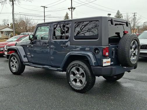 2018 Jeep Wrangler JK Unlimited Sahara