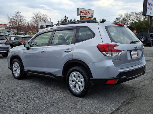 Ice Silver Metallic 2019 Subaru Forester Base