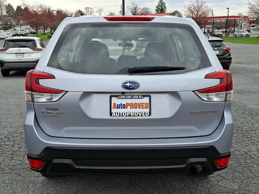 Ice Silver Metallic 2019 Subaru Forester Base