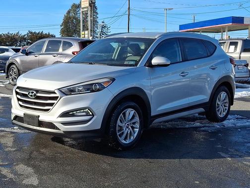 2017 Hyundai TUCSON SE Plus