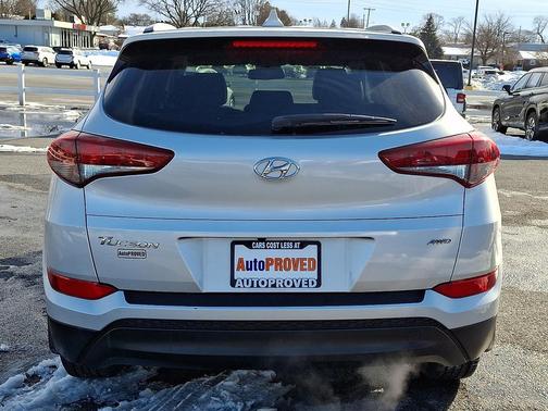 2017 Hyundai TUCSON SE Plus