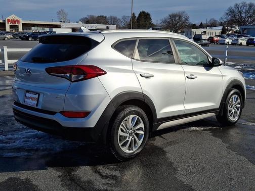 2017 Hyundai TUCSON SE Plus