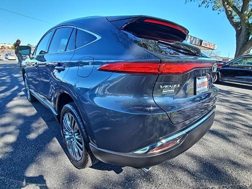2021 Toyota Venza XLE