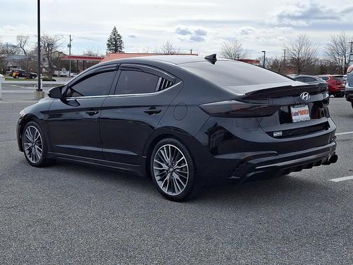 2018 Hyundai ELANTRA Sport