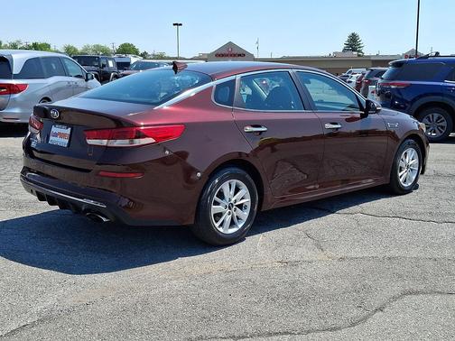 Sangria 2019 Kia Optima LX