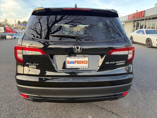 2021 Honda Pilot AWD Black Edition