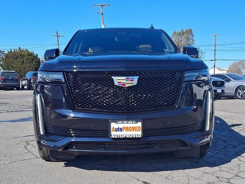 2024 Cadillac Escalade Sport