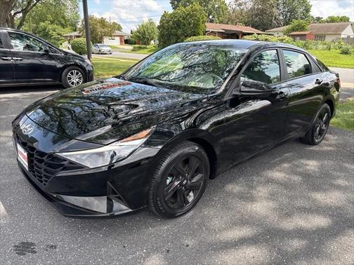 2021 Hyundai ELANTRA SEL