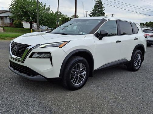 Glacier White 2022 Nissan Rogue S