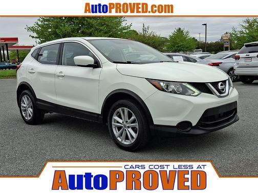 Glacier White 2018 Nissan Rogue Sport S