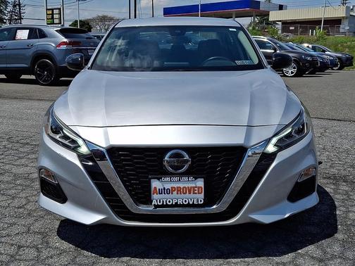 Brilliant Silver Metallic 2020 Nissan Altima SR FWD