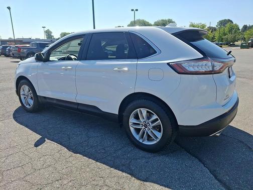 White Platinum Metallic Tri-Coat 2017 Ford Edge SEL
