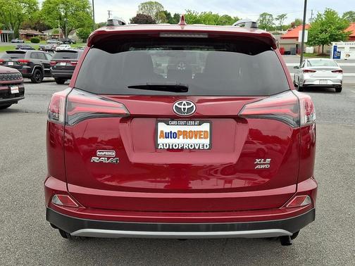 Ruby Flare Pearl - 3T3 2018 Toyota RAV4 XLE