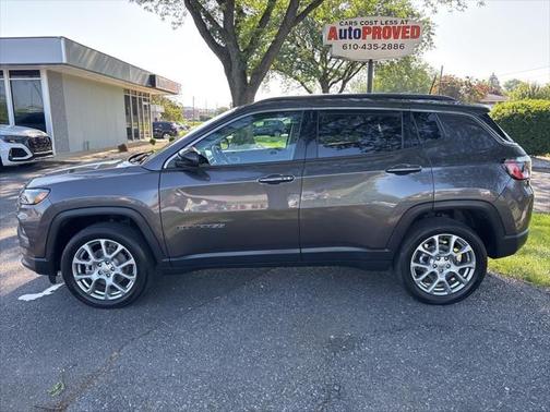 2022 Jeep Compass Latitude Lux