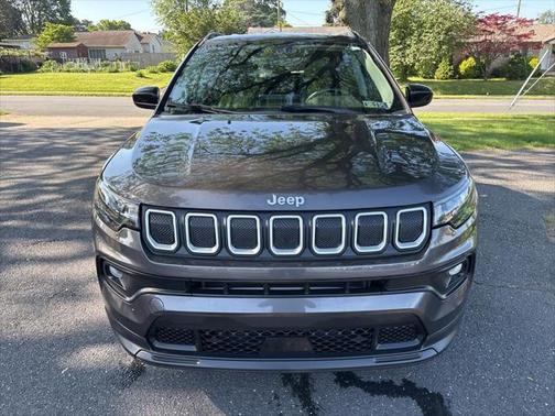 2022 Jeep Compass Latitude Lux