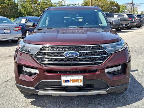Burgundy Velvet Tinted Clearcoat 2022 Ford Explorer XLT