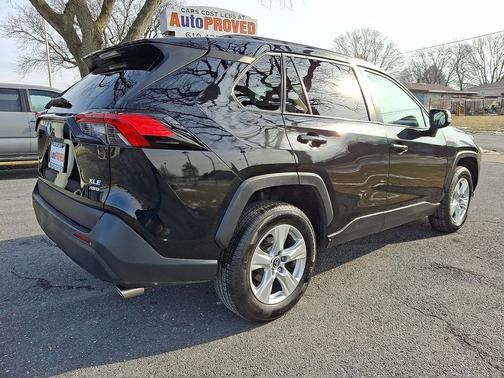 2020 Toyota RAV4 XLE