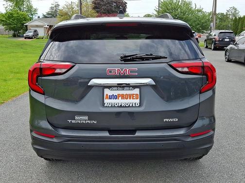 Graphite Gray Metallic 2019 GMC Terrain SLE