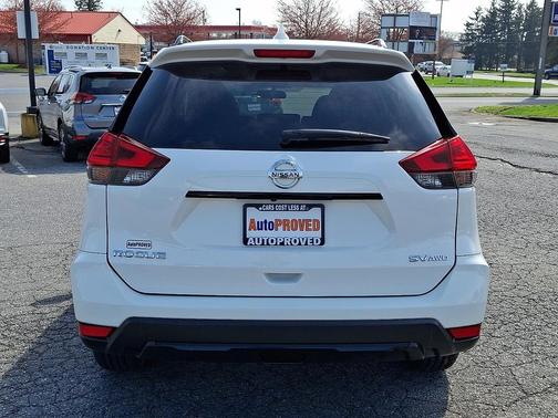 2017 Nissan Rogue SV