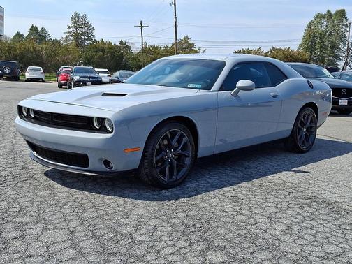 2021 Dodge Challenger SXT