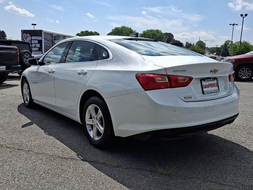 Summit White 2023 Chevrolet Malibu 1LS