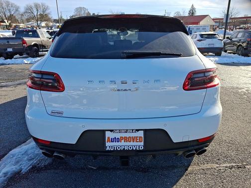 2017 Porsche Macan S
