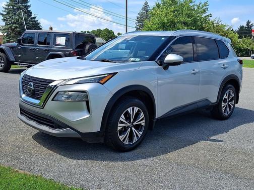 Brilliant Silver Metallic 2021 Nissan Rogue SV