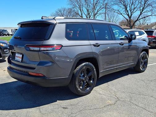 Baltic Gray Metallic Clearcoat 2021 Jeep Grand Cherokee L Altitude