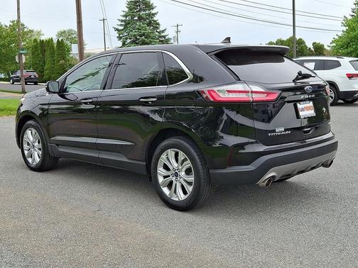 Black Metallic 2021 Ford Edge Titanium