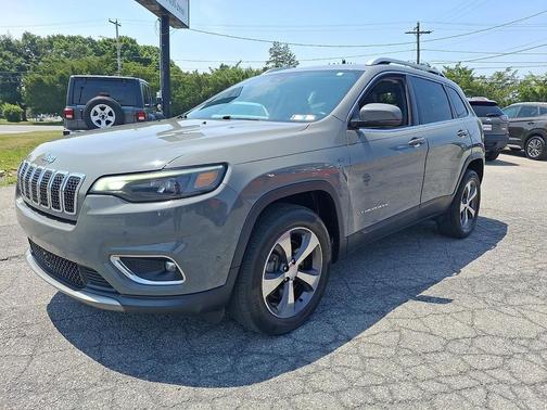 Gray Clearcoat 2019 Jeep Cherokee Limited