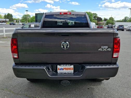 Granite Crystal Metallic Clearcoat 2019 RAM 1500 Express