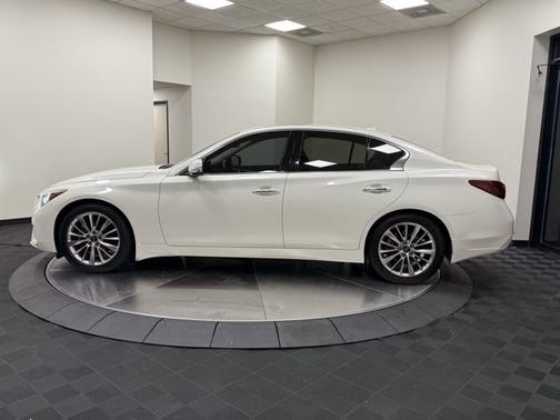 Majestic White 2023 INFINITI Q50 LUXE