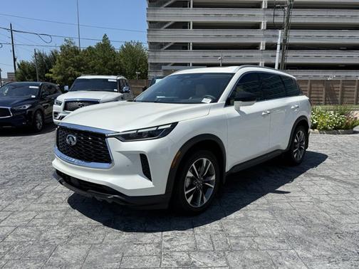 2025 INFINITI QX60 LUXE