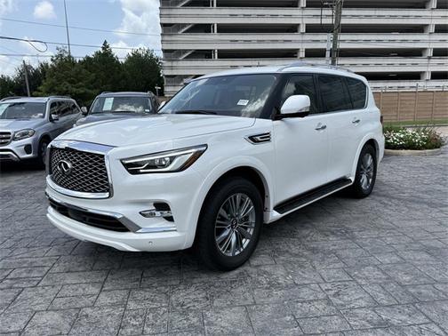 2022 INFINITI QX80 LUXE