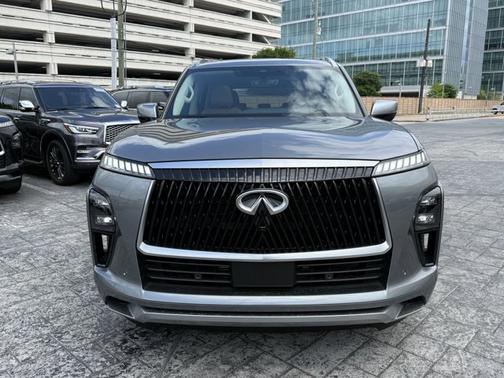 Dynamic Metal 2026 INFINITI QX80 LUXE