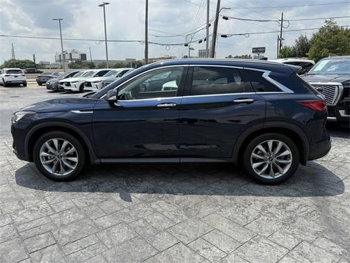 2022 INFINITI QX50 LUXE