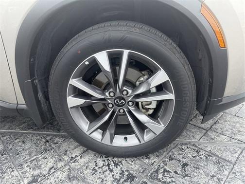 2024 INFINITI QX60 LUXE