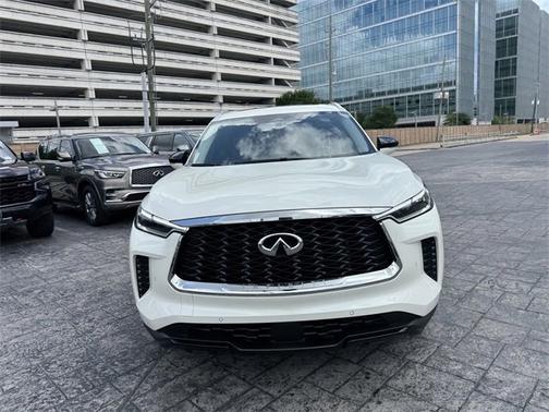 2024 INFINITI QX60 LUXE